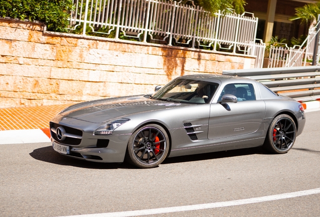 Mercedes-Benz SLS AMG