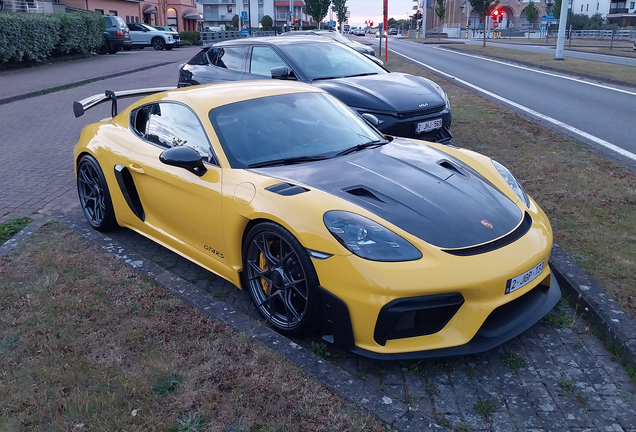 Porsche 718 Cayman GT4 RS Weissach Package