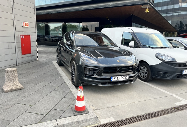Porsche 95B Macan GTS MkIII