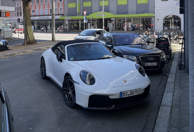 Porsche 992 Carrera 4 GTS Cabriolet MkII