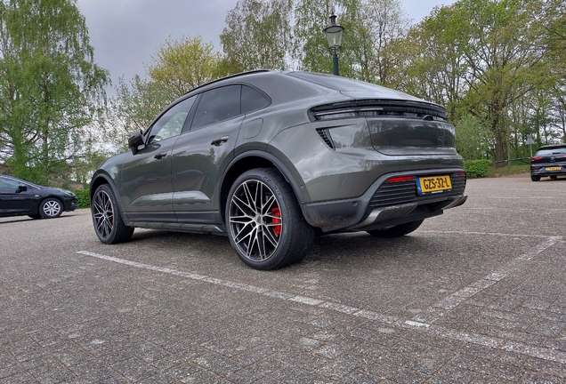 Porsche Macan EV Turbo