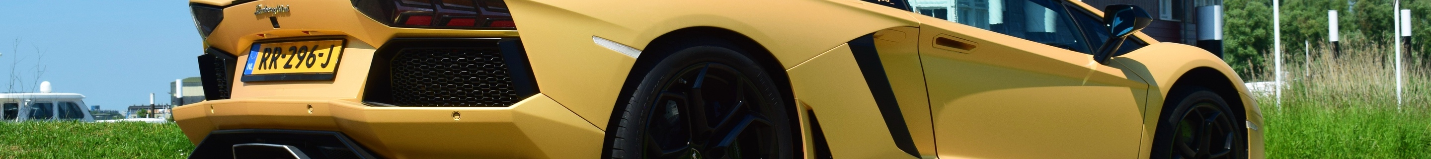 Lamborghini Aventador LP700-4