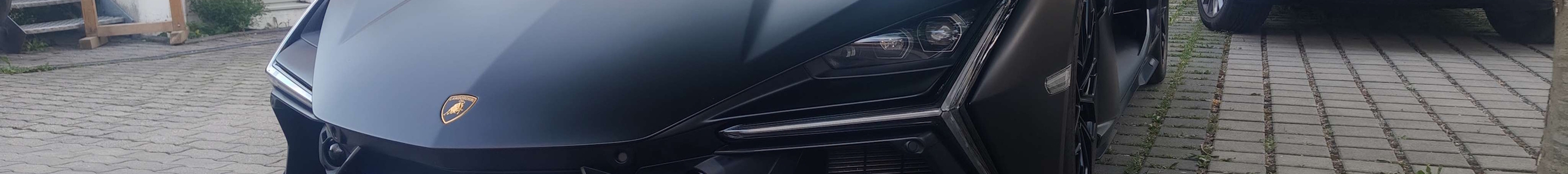 Lamborghini Revuelto