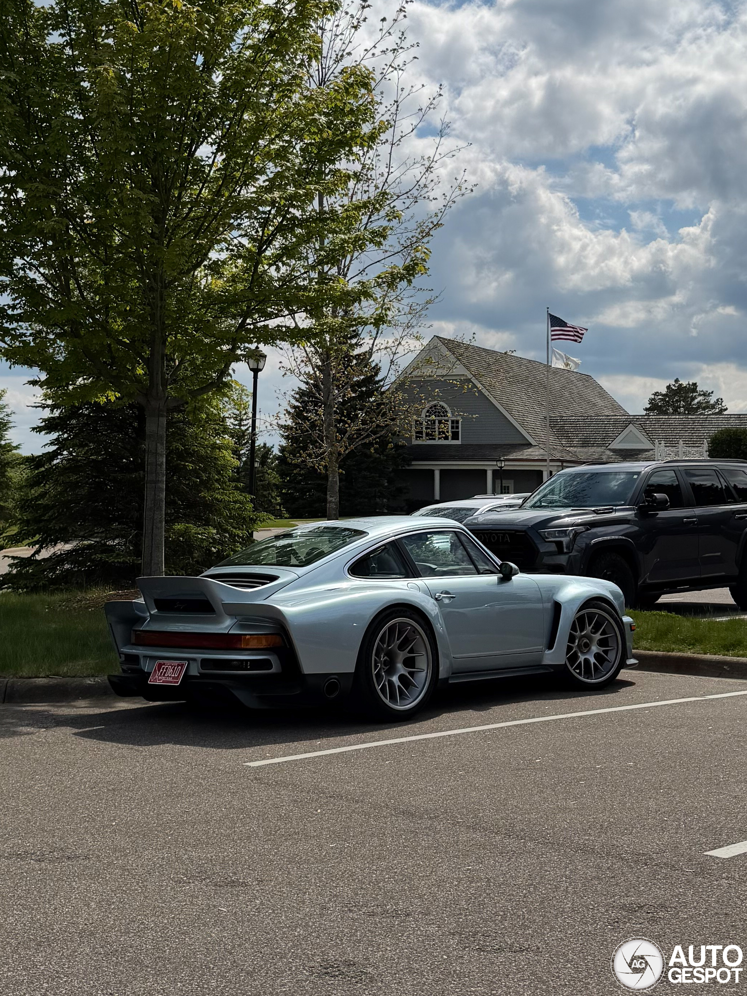 Porsche 911 Singer DLS Turbo