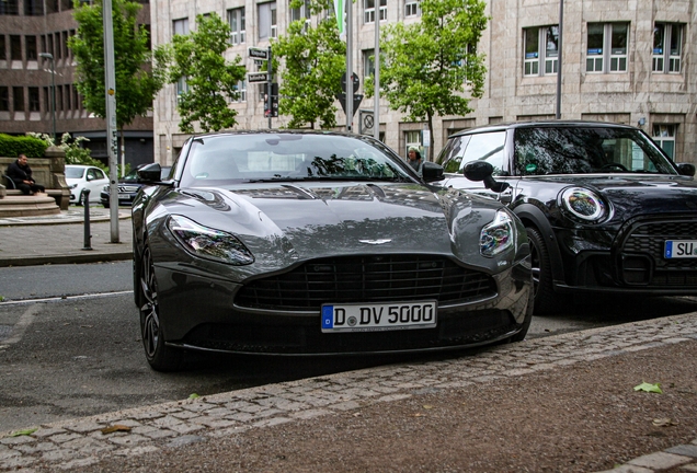 Aston Martin DB11