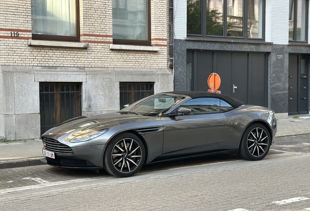 Aston Martin DB11 V8 Volante