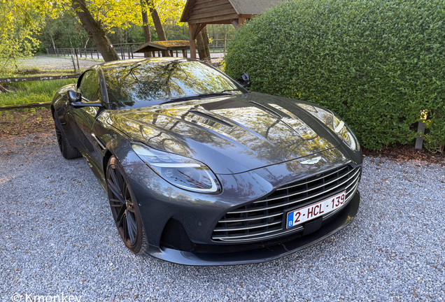 Aston Martin DB12