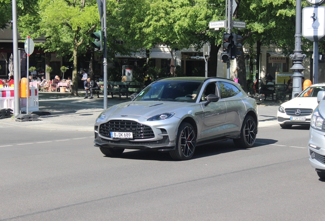 Aston Martin DBX707