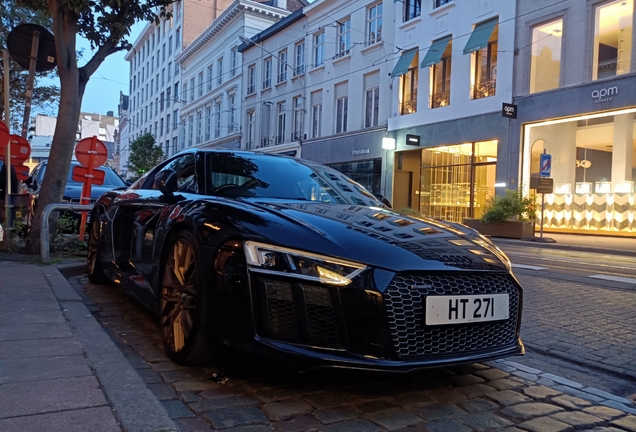 Audi R8 V10 2015