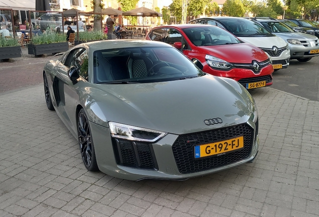 Audi R8 V10 Plus 2015