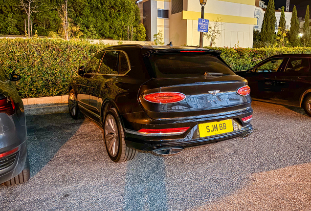 Bentley Bentayga V8 2021