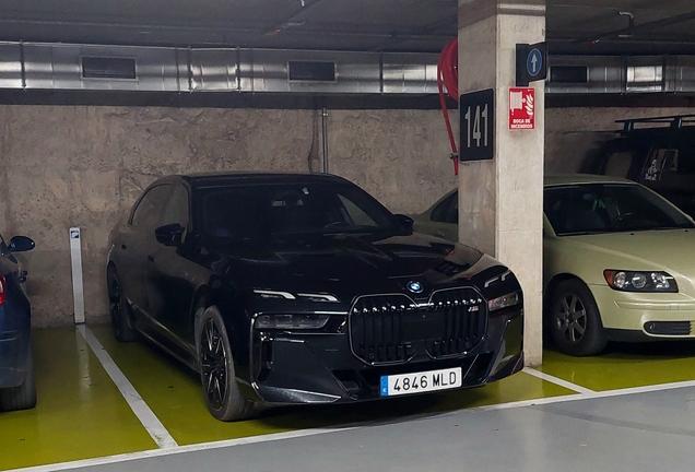 BMW M760e xDrive