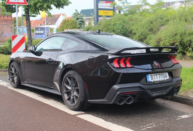 Ford Mustang Dark Horse 2024