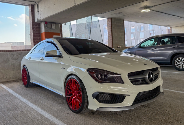 Mercedes-Benz CLA 45 AMG C117