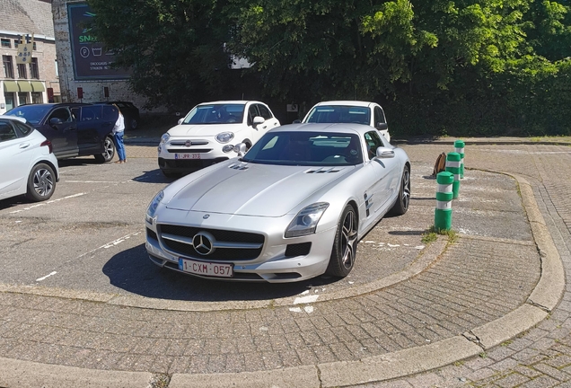 Mercedes-Benz SLS AMG