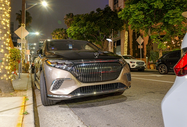 Mercedes-Maybach EQS 680 SUV