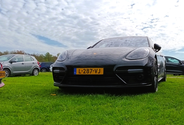 Porsche 971 Panamera Turbo S E-Hybrid MkI