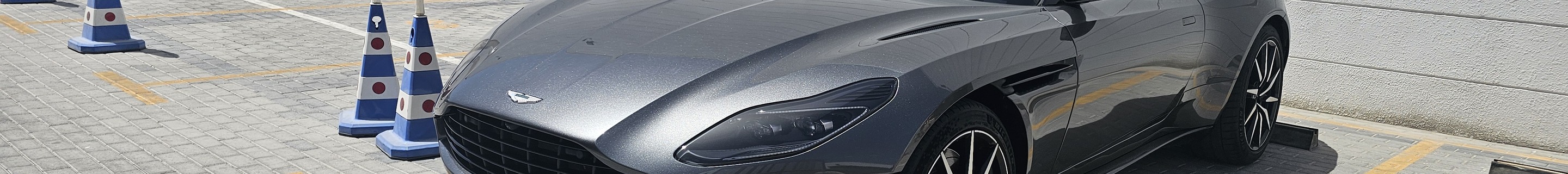 Aston Martin DB11