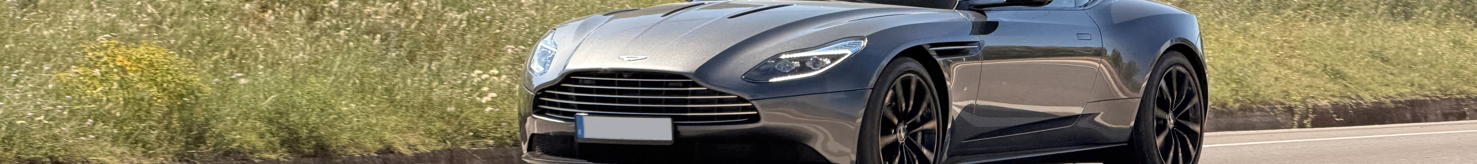Aston Martin DB11