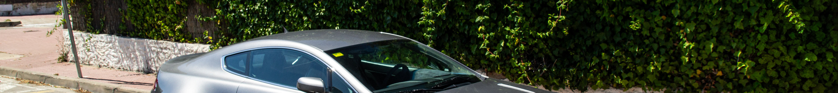 Aston Martin V8 Vantage