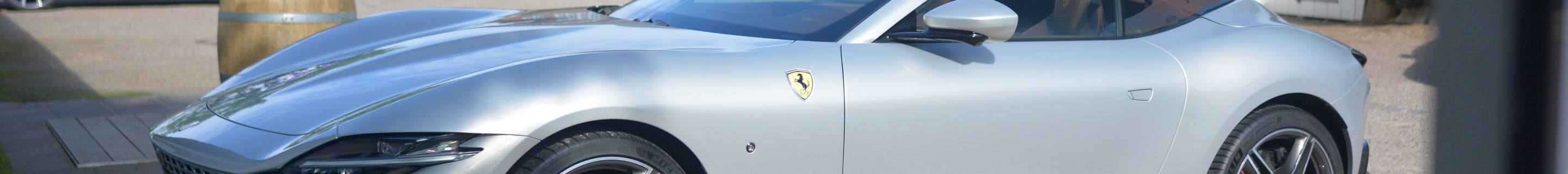 Ferrari Roma Spider