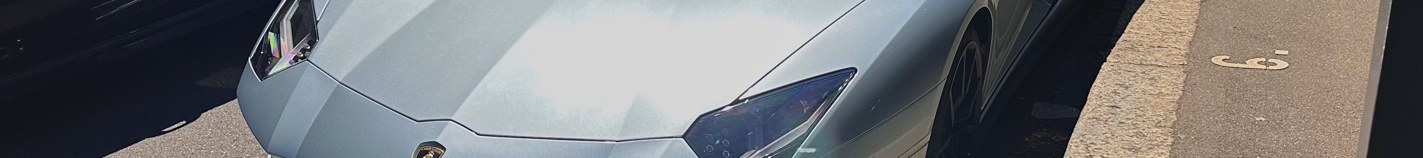 Lamborghini Aventador S LP740-4