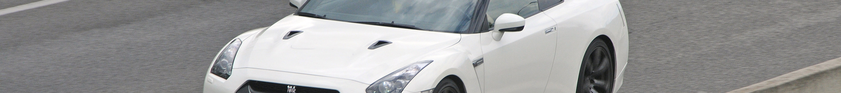 Nissan GT-R