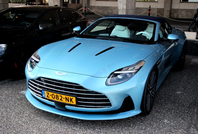 Aston Martin DB12 Volante