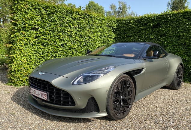 Aston Martin DB12 Volante