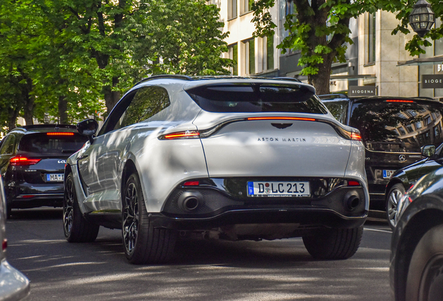 Aston Martin DBX