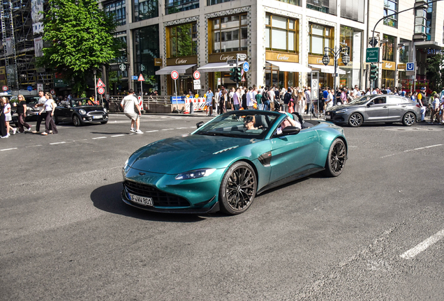 Aston Martin V8 Vantage Formula 1 Edition Roadster