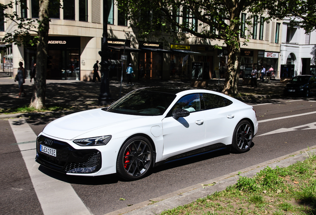 Audi RS E-Tron GT 2025