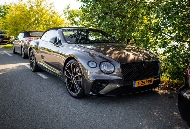 Bentley Continental GTC V8 2020