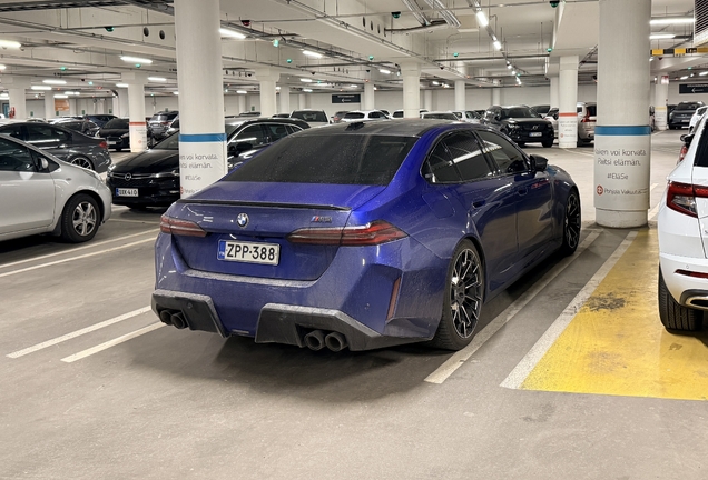 BMW M5 G90
