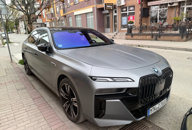 BMW M760e xDrive