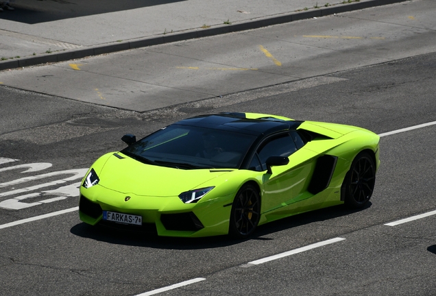 Lamborghini Aventador LP700-4 Roadster