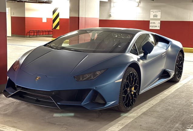 Lamborghini Huracán LP640-4 EVO