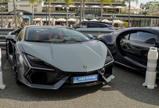 Lamborghini Revuelto