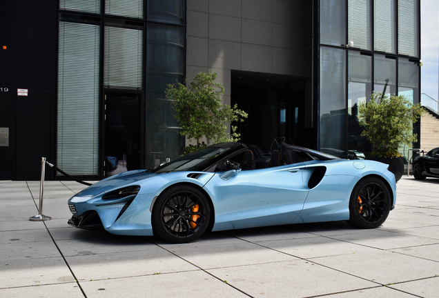 McLaren Artura Spider