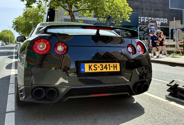 Nissan GT-R 2012