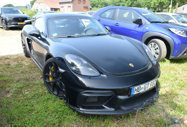 Porsche 718 Cayman GT4