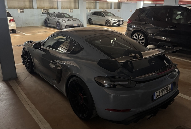 Porsche 718 Cayman GT4 RS Weissach Package