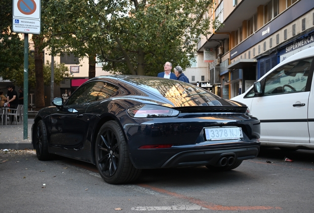 Porsche 718 Cayman S