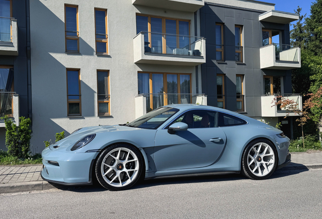Porsche 992 S/T