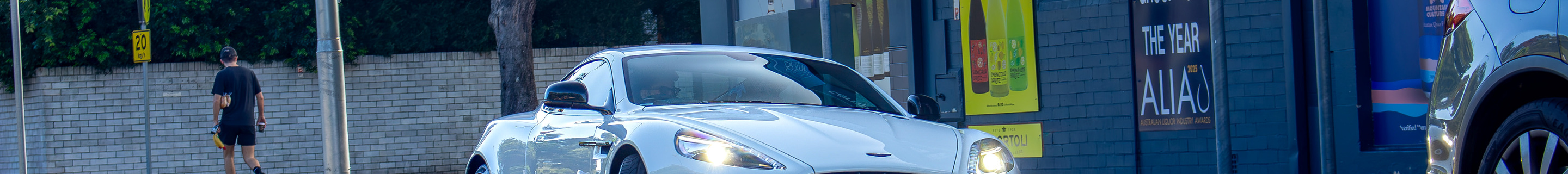 Aston Martin DB9 2015 Carbon White Edition