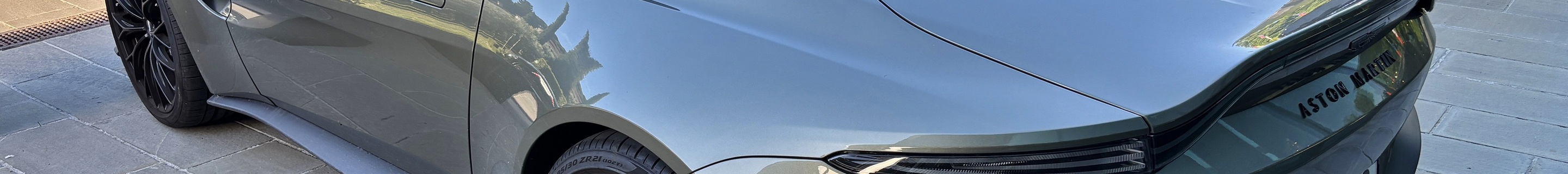 Aston Martin V8 Vantage Roadster 2020