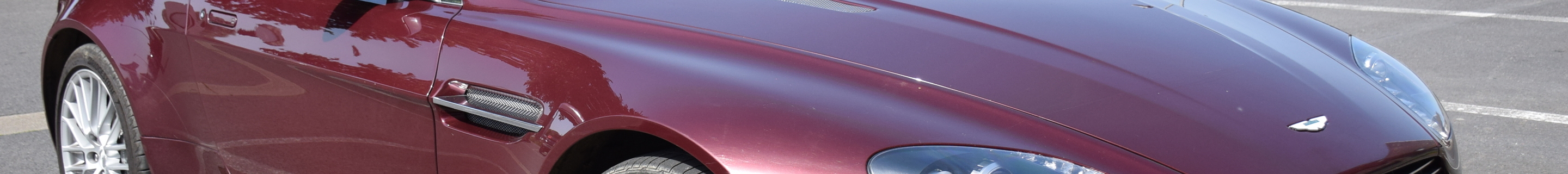 Aston Martin V8 Vantage Roadster