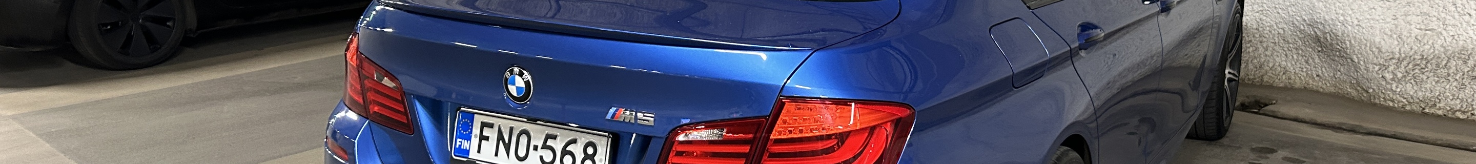 BMW M5 F10 2011