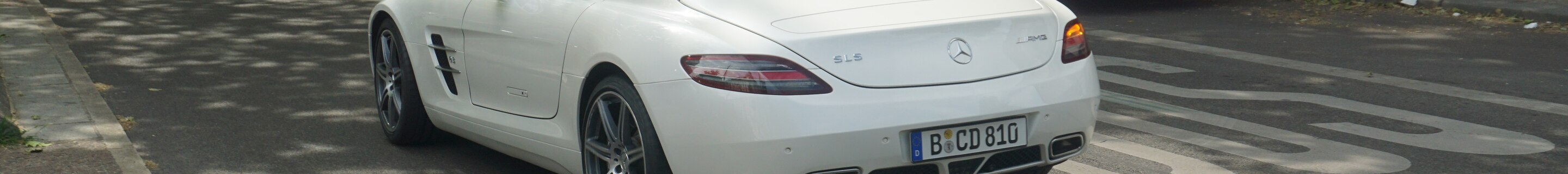 Mercedes-Benz SLS AMG