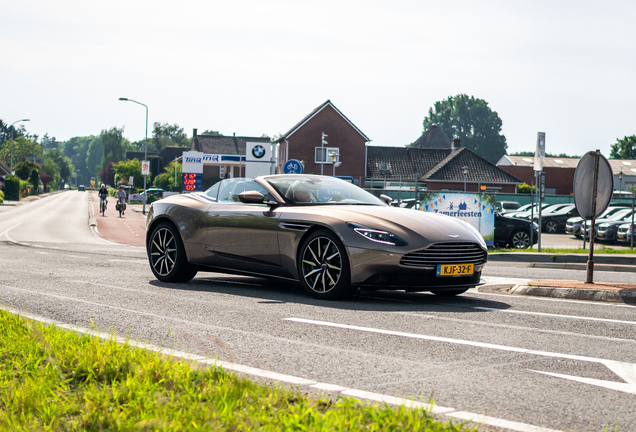 Aston Martin DB11 V8 Volante